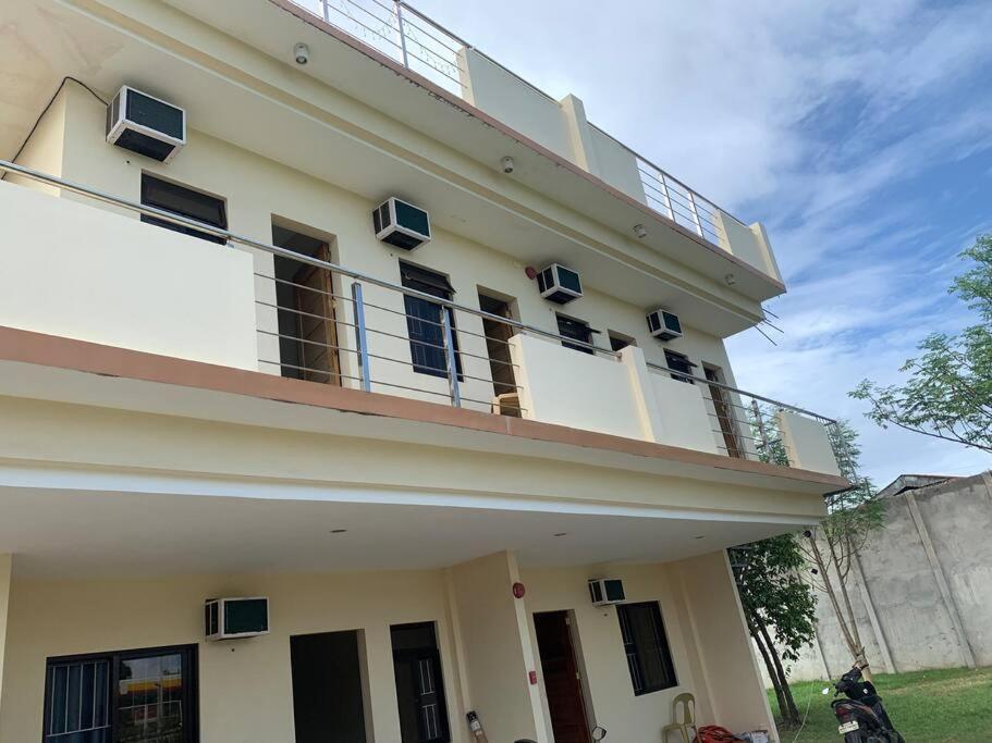 Lee'S Apartment Dumaguete City Exterior photo
